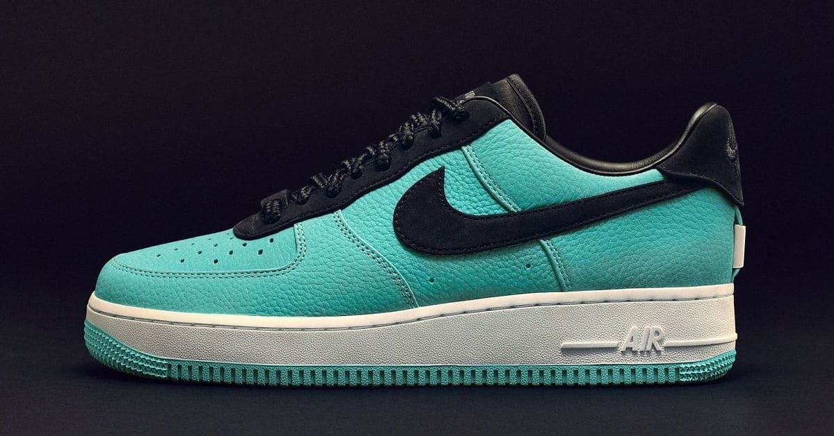 Tiffany blue nike shoes top