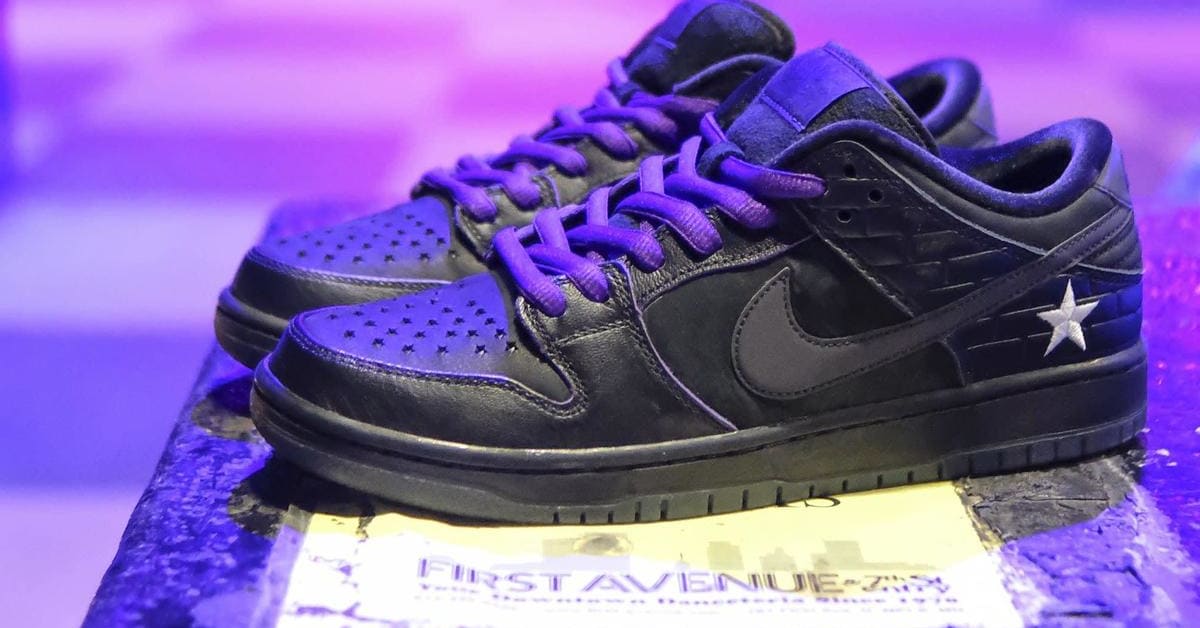 NIKE SB Dunk Low ブラック/パープル Familia's New Nike SB Dunk Low Collab Is Finally Releasin