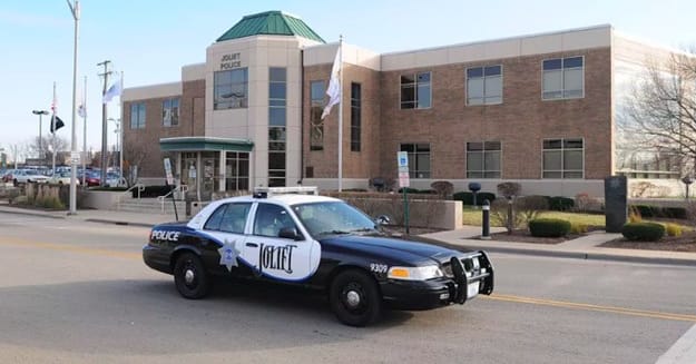 Chicago Man Arrested After Asking Cop for Directions in Stolen Vehicle