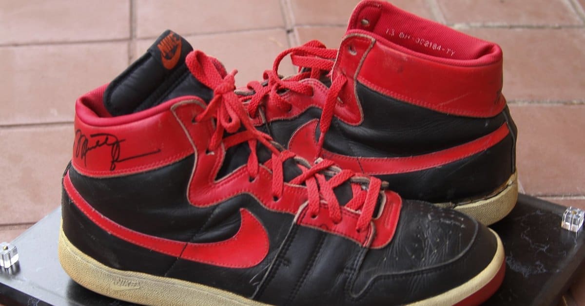 売上実績NO.1 Michael Surfac Finally Sneakers Banned Legendary Jordan's スニーカー
