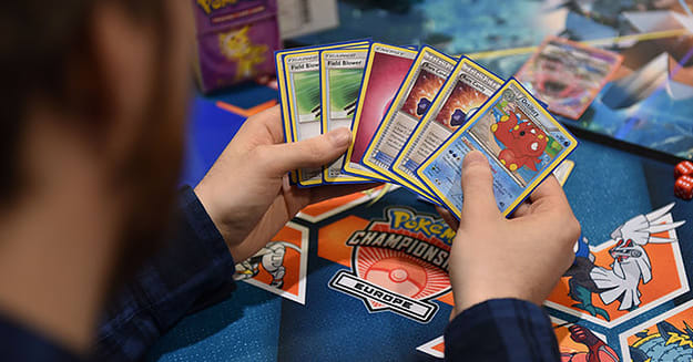 100000 pokemon cards TCG : 100 Card LOT Rare, COM/UNC, Holo & Guaranteed EX, MEGA OR Full Art adults alike will have an instant collection to select cards to build a deck out of Top Class Cards Mega Box