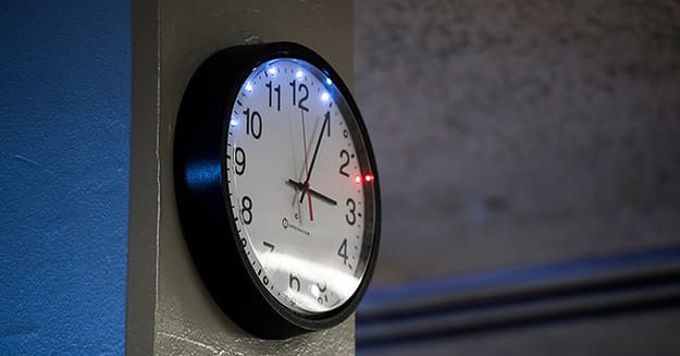 Watch Young People Try and Fail to Read an Analog Clock on 'Kimmel'