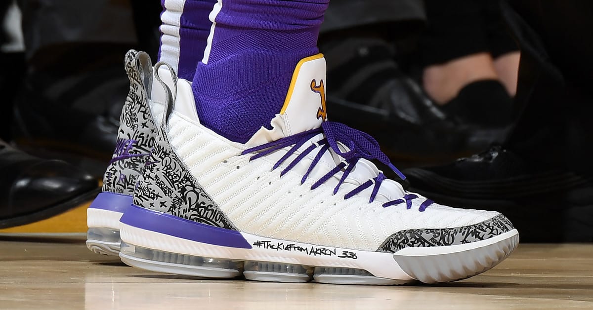 Lebron 16 jordan 3 best sale