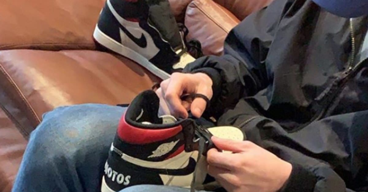 Store Makes Customers Wear the Not For Resale Jordan 1s