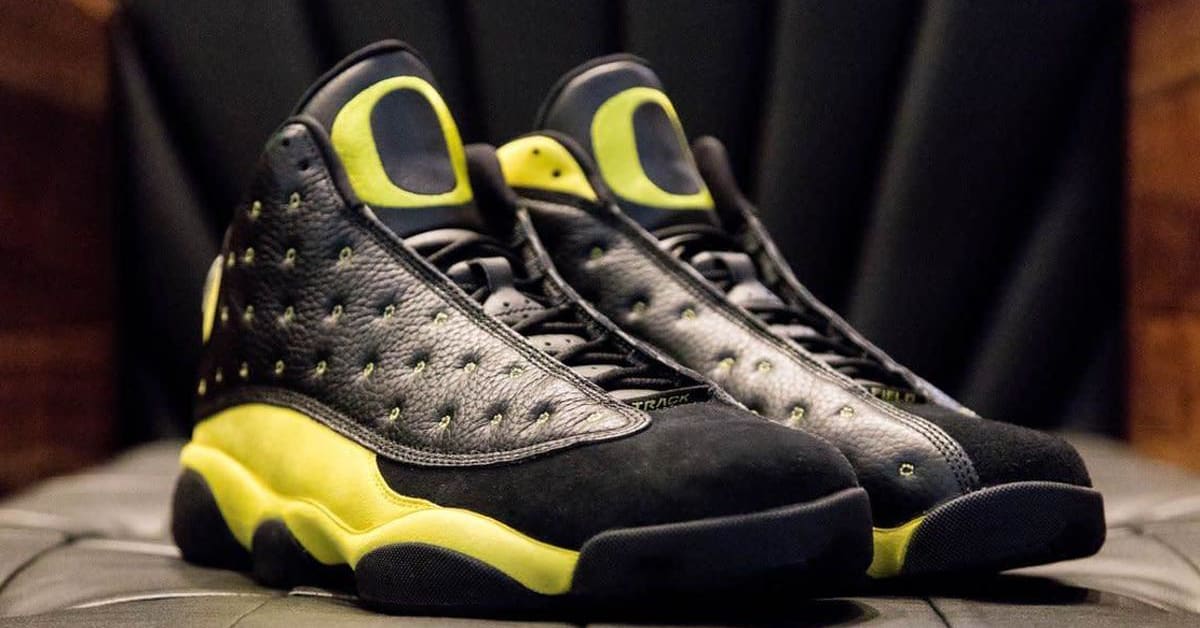 Jordan 13 retro black and yellow outlet