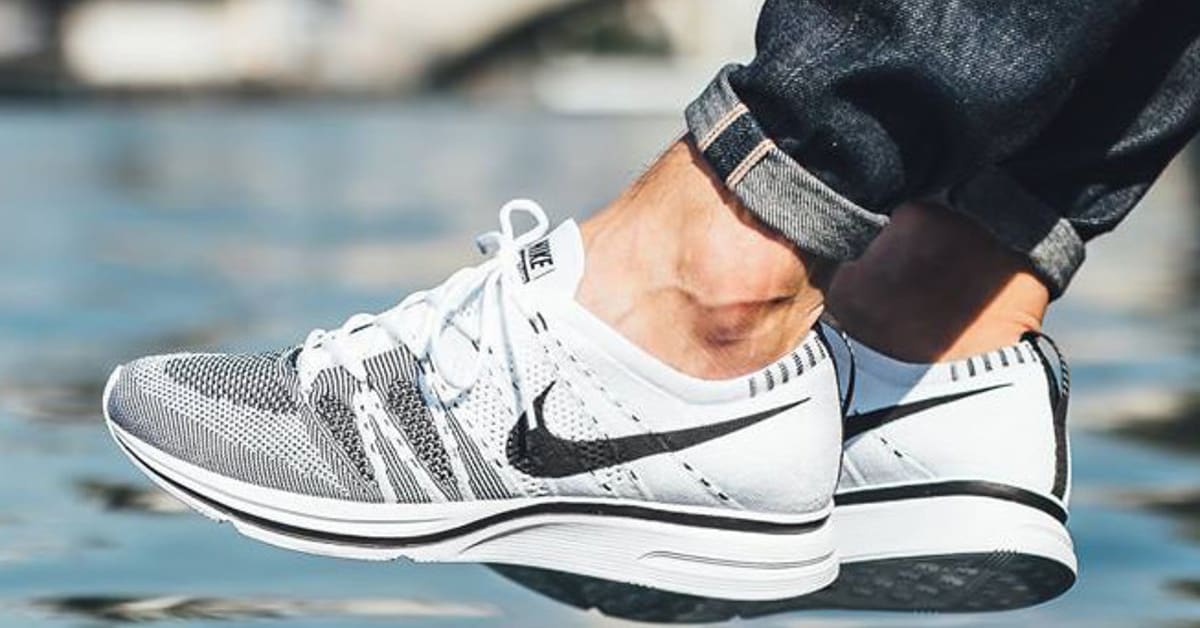 Nike flyknit trainer australia on sale
