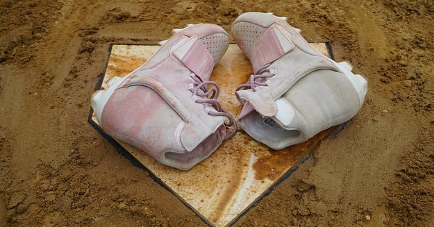 yeezy baseball cleats