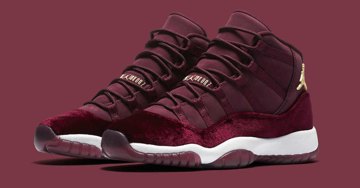Nike air jordan 11 velvet sale