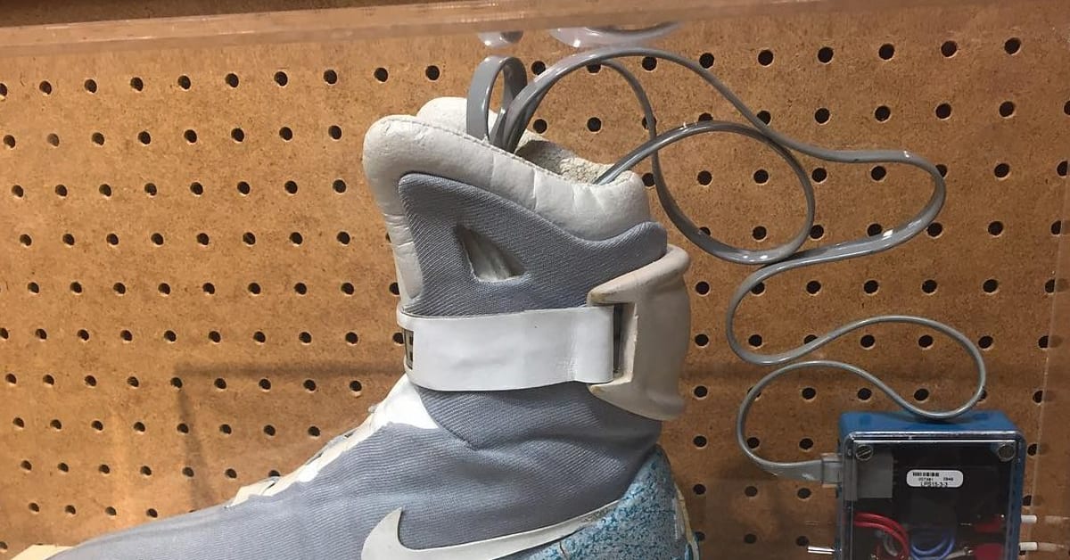 Nike mag designer clearance