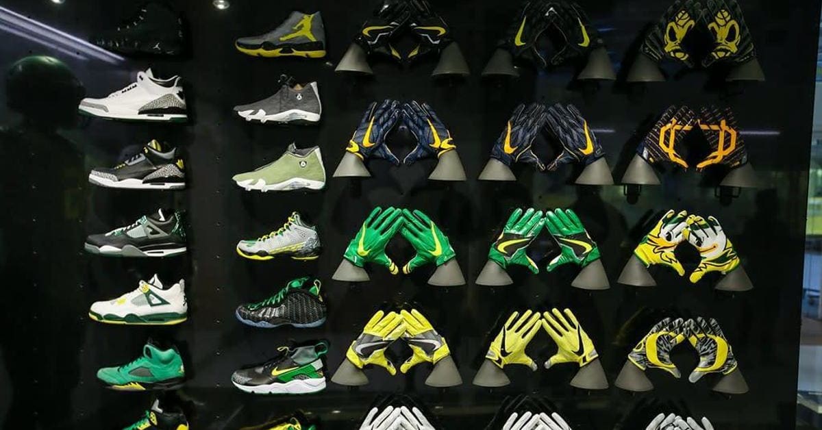 Oregon football shoes top