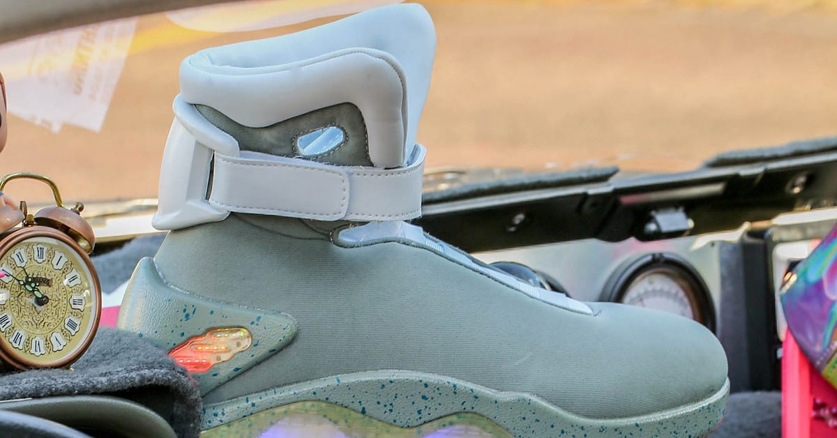 Universal nike mags sale