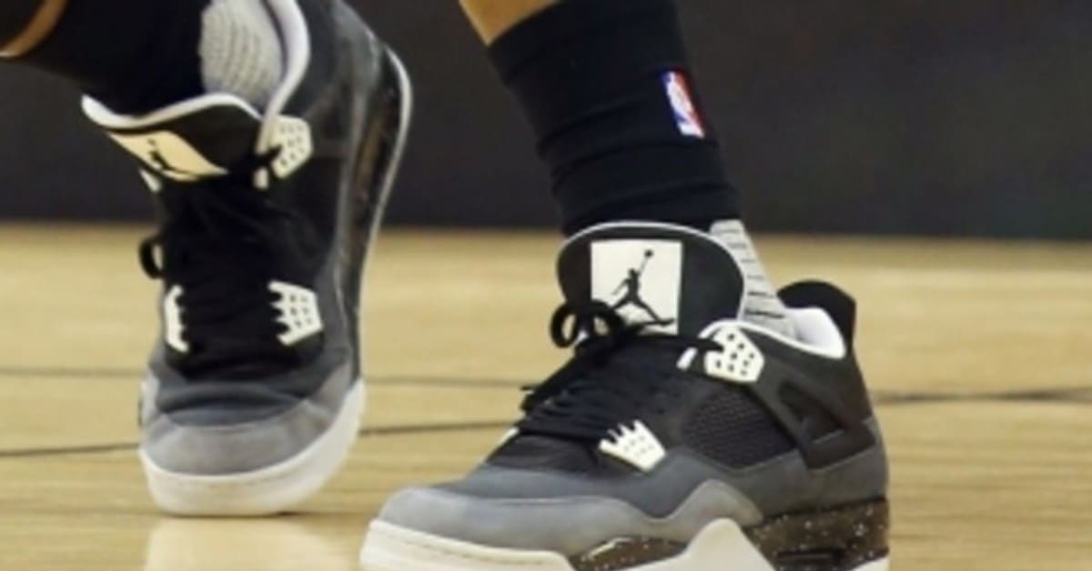 Jordan 4 fear on feet on sale