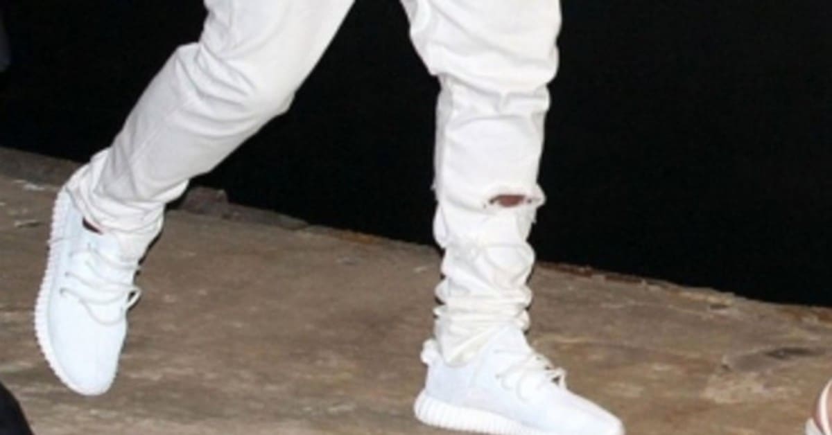 Kanye west all white yeezy 350 boost top