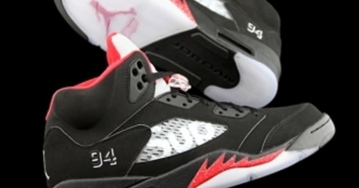 Fresh Shots of the Upcoming 'Black' Supreme x Air Jordan 5