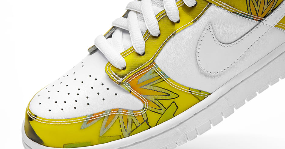 Nike Honors the Original De La Soul Dunks display picture 2