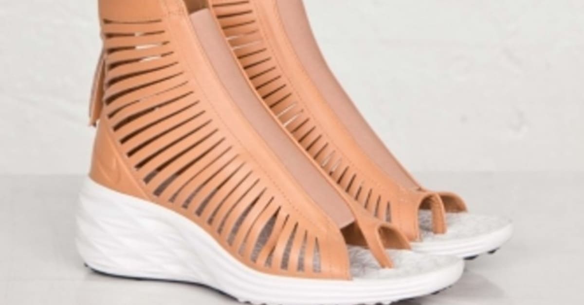 Lunar gladiator sandals sales