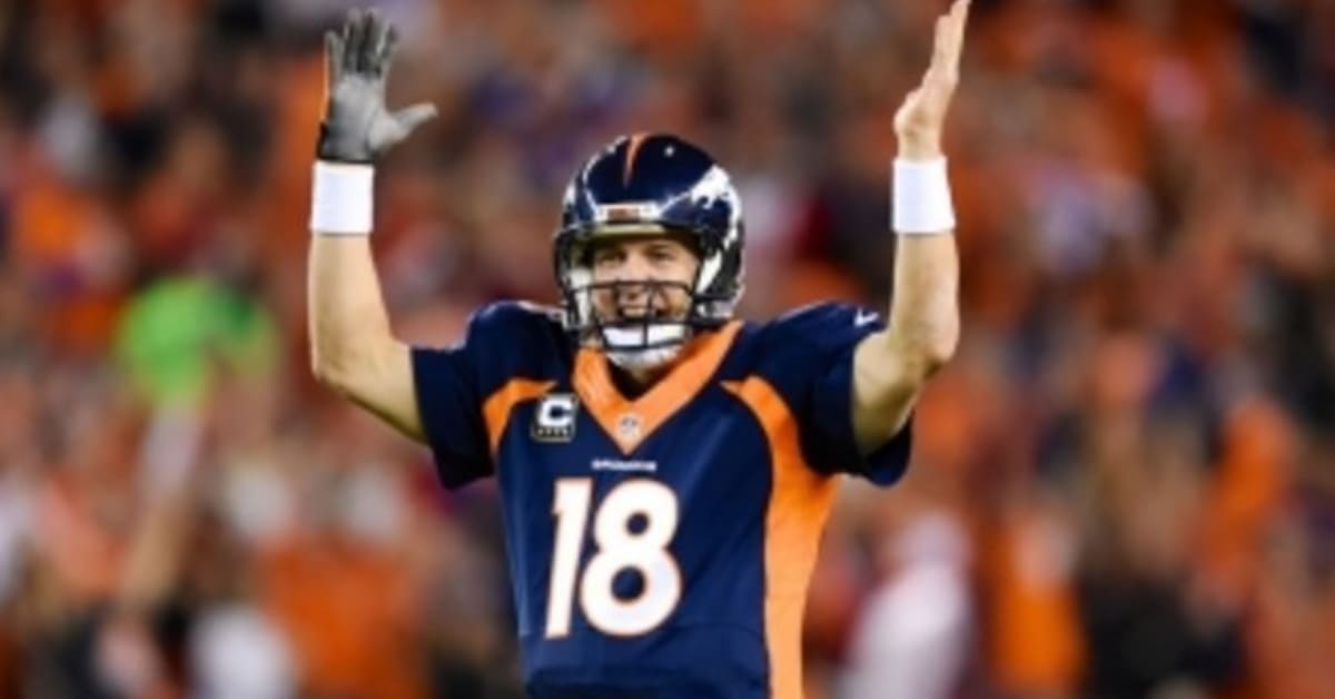 Peyton Manning Breaks NFL's All-Time Passing Touchdown Re...