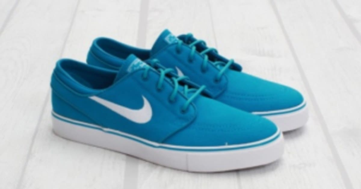 Nike janoski turquoise hotsell