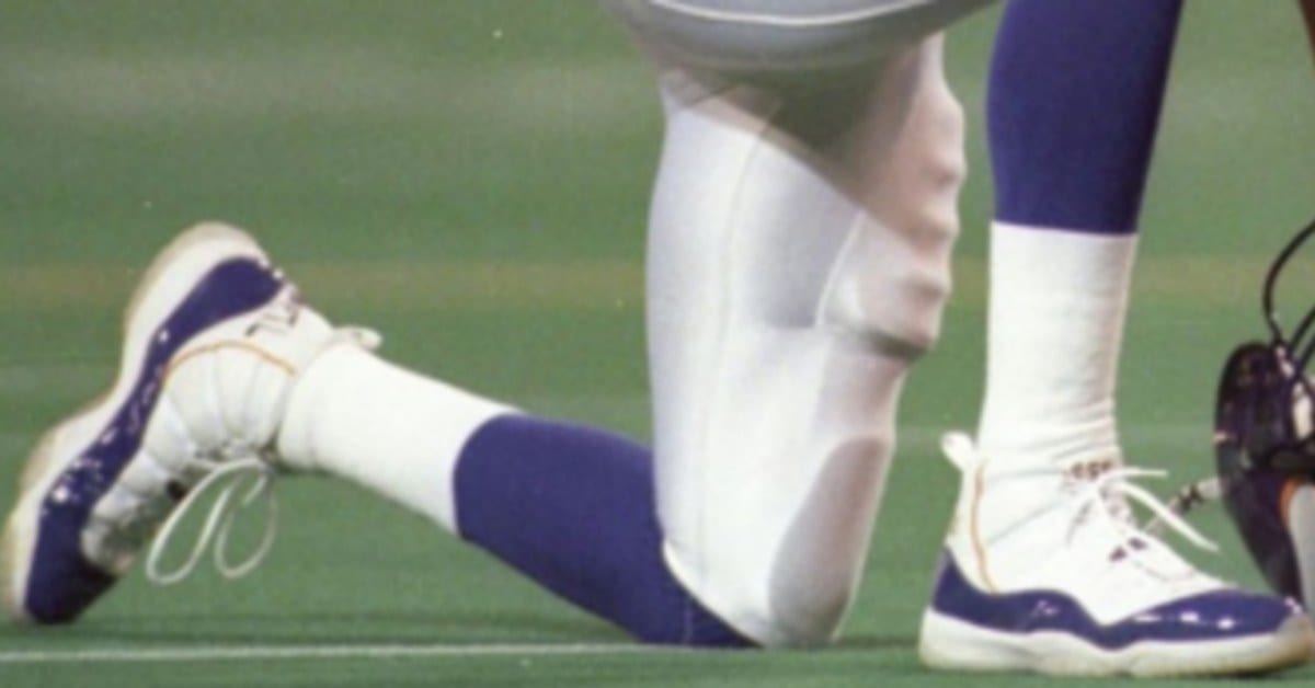 Randy moss jordan cleats on sale