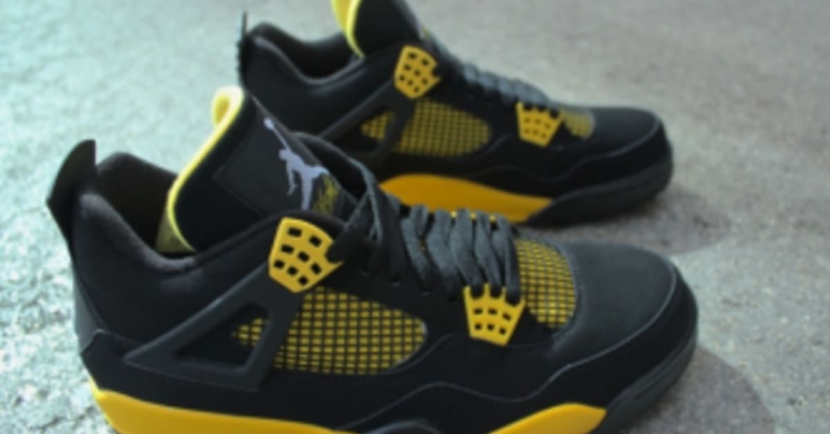 Air Jordan 4 Retro Thunder