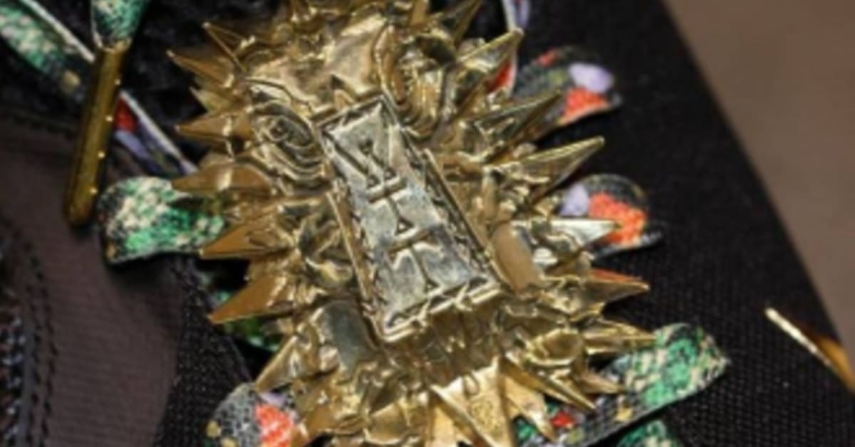 Watch the throne lace lock outlet