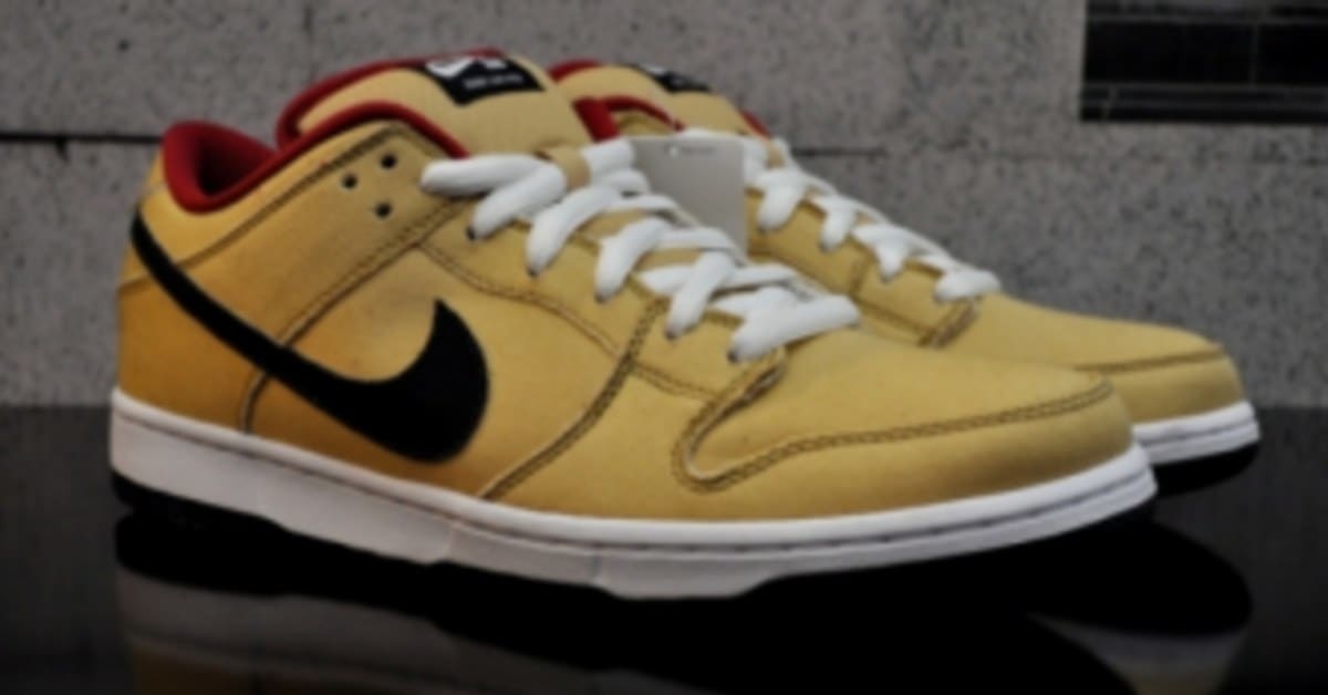 Nike SB Dunk Low - Gold Dust - September 2011