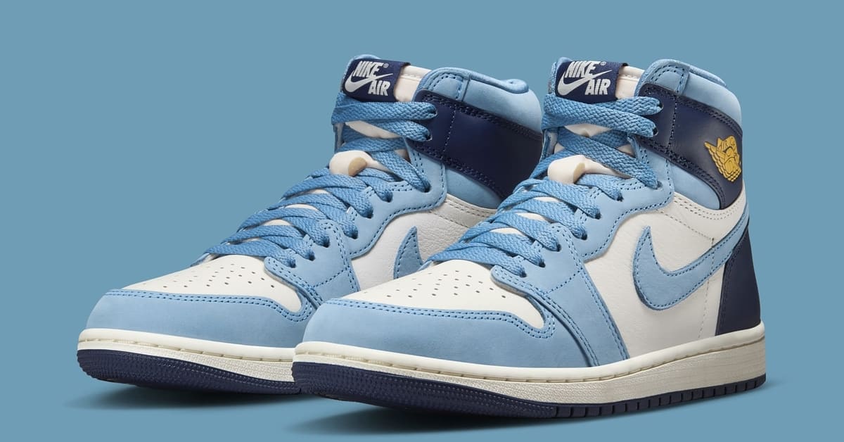 Air Jordan 1 High Women s First in Flight Release Date FD2596 400