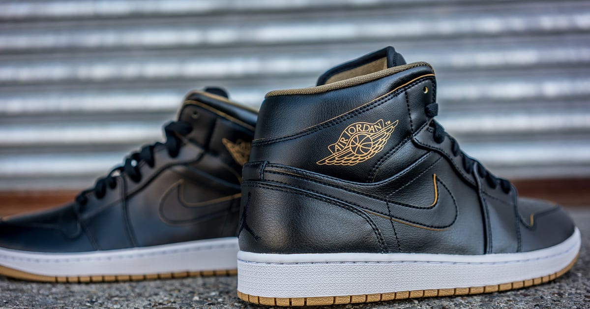 Air jordan 1 mid black and gold clearance