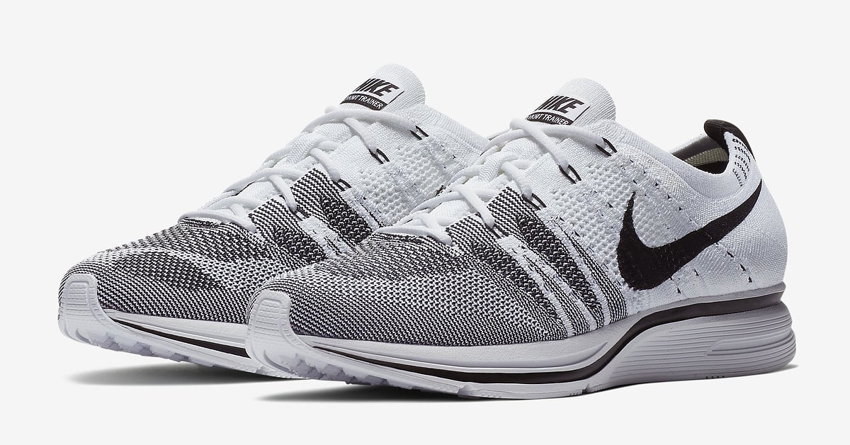 Flyknit trainer white black clearance