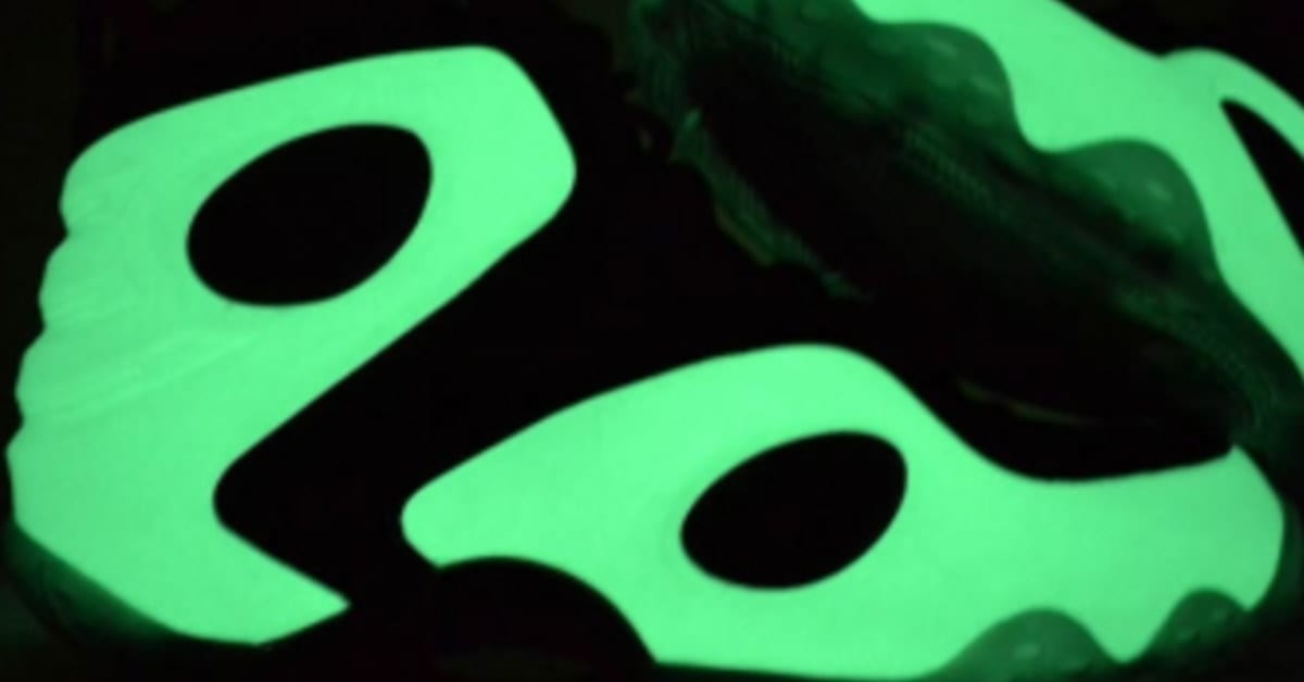 Glow in the dark zoom rookie hotsell