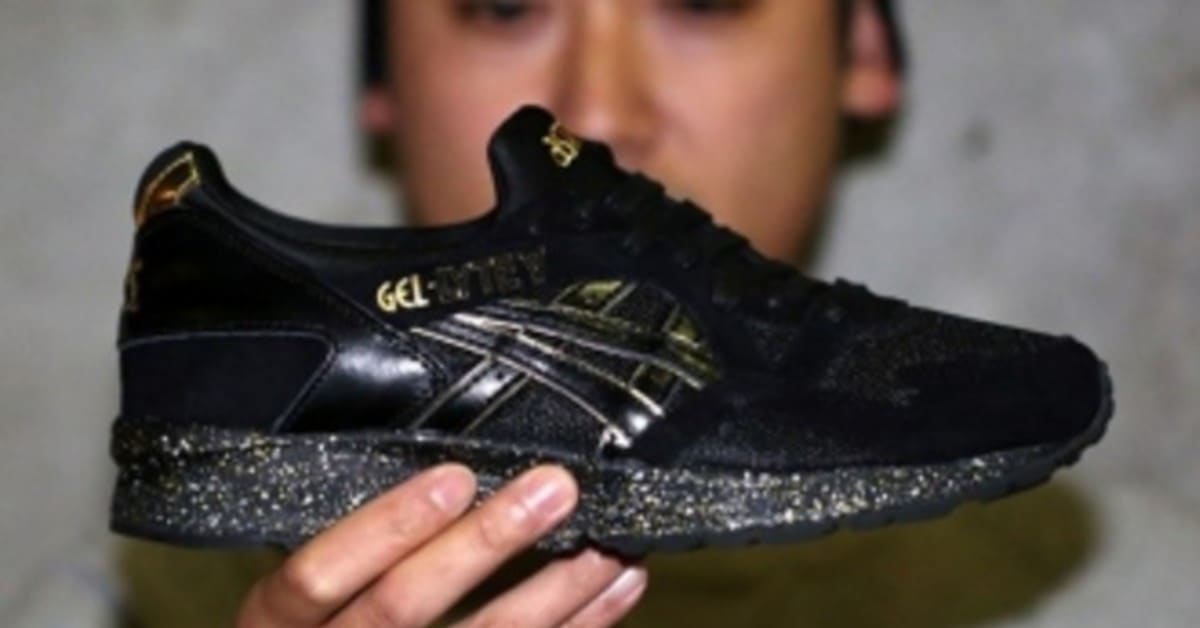 Asics gel-lyte v atmos black and gold discount