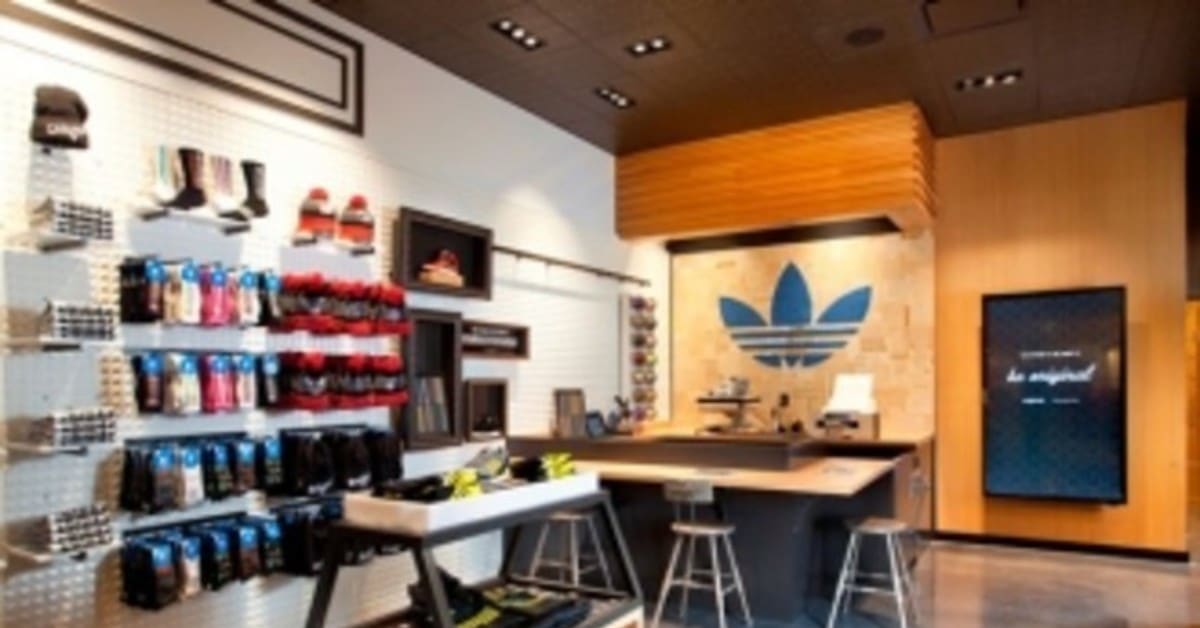 Footaction adidas discount