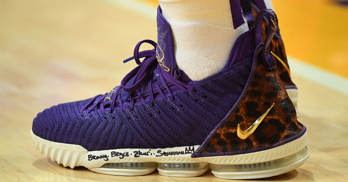 Lebron james 16 purple shoes shop