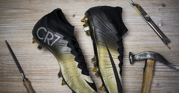 Diamond studded nike boots shop