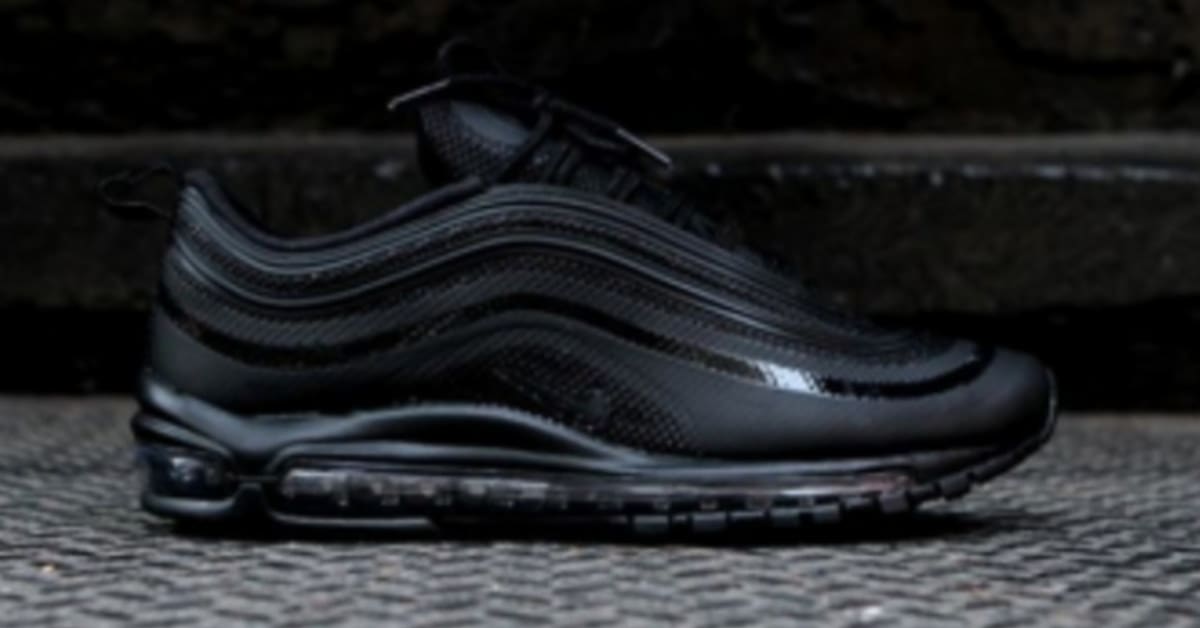 blackout air max 97