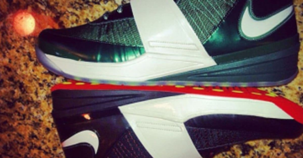 darrelle revis nike shoes