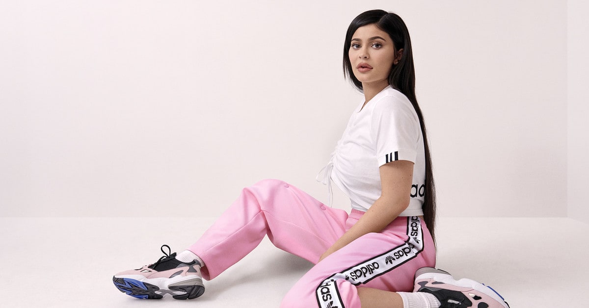 Falcons kylie jenner 2025