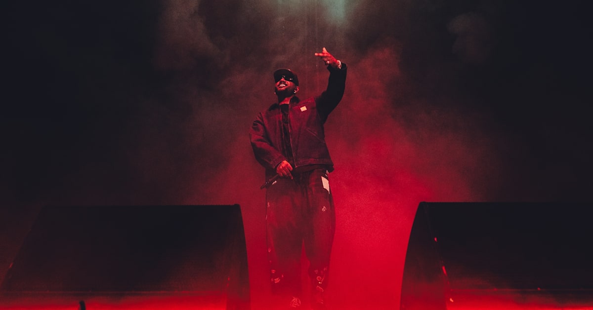 Bryson Tiller Brings Out Ty Dolla Sign, Wiz Khalifa, More During L.A ...