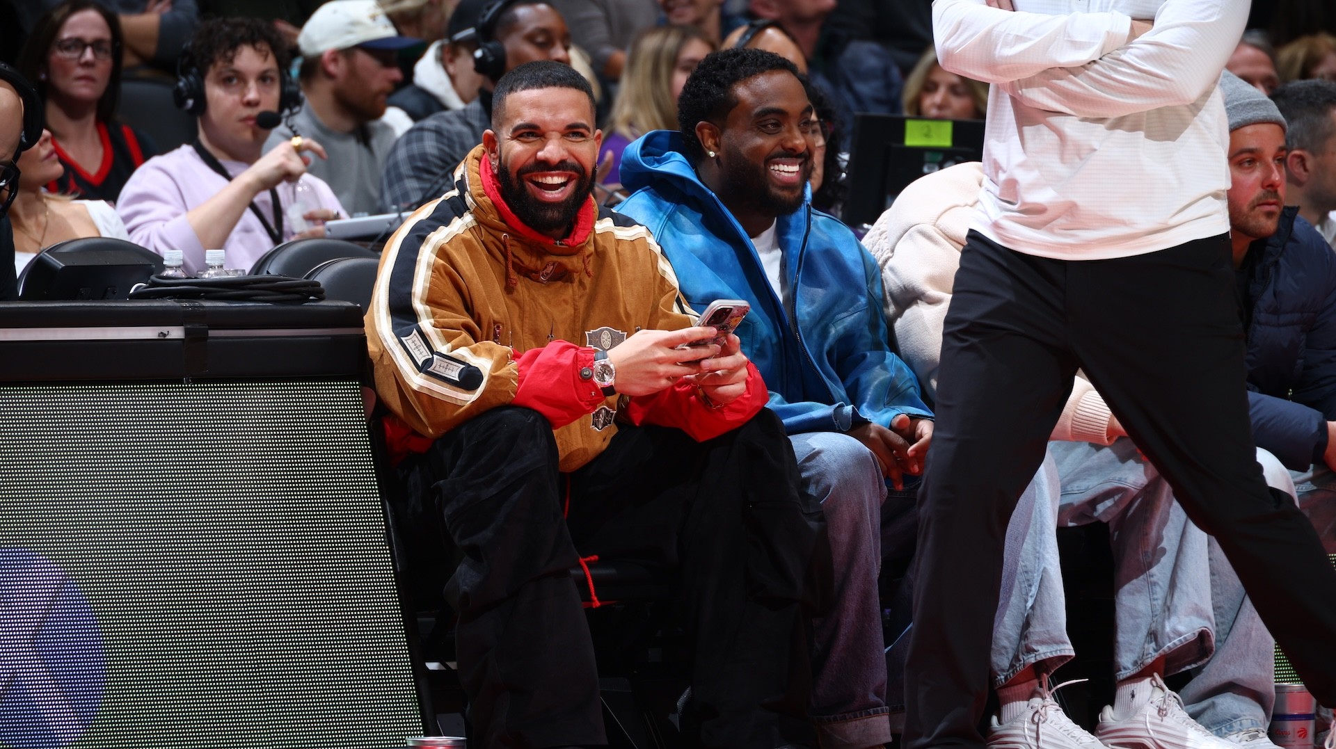 Drake Shares Cryptic Message About Artists 'Talking Out the Side of ...