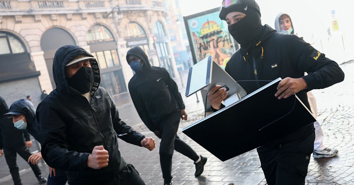 Luxury Flagships and Apple Stores Ransacked as French Protests Spiral Into Looting