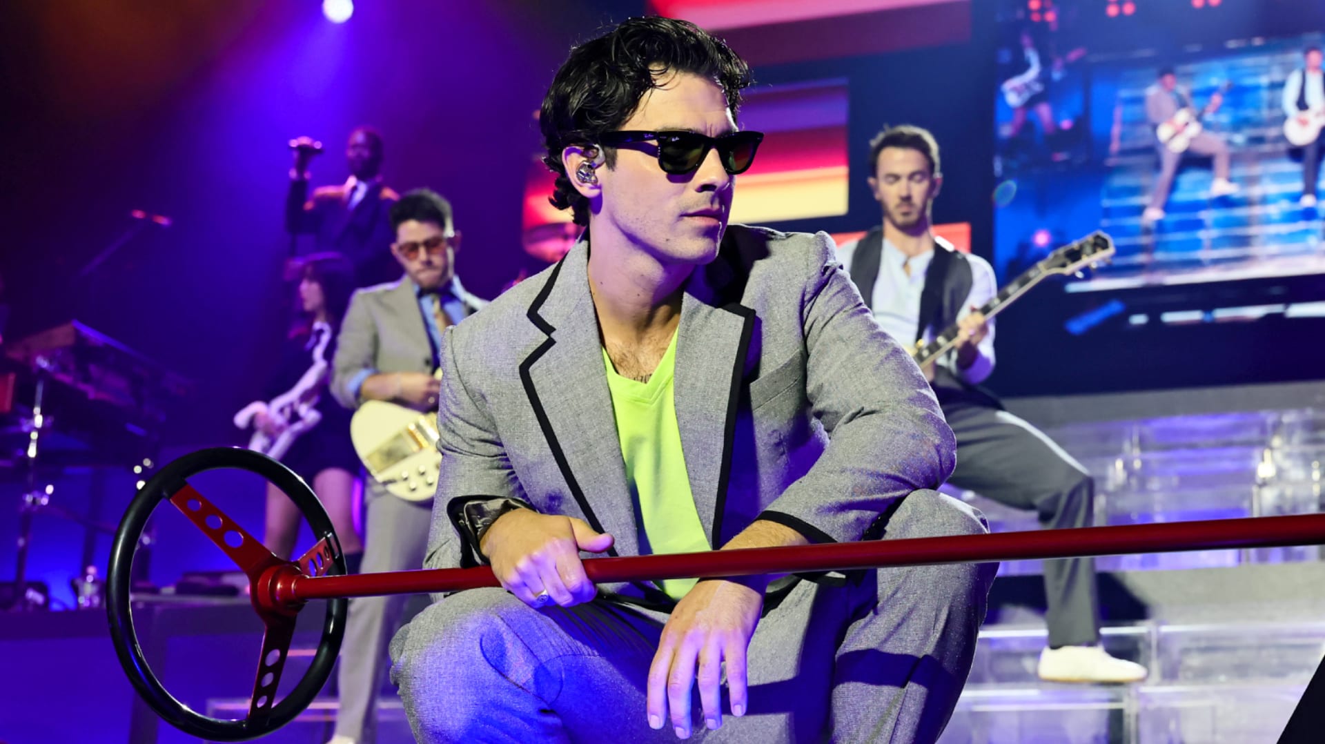 Joe Jonas Misreads Fan’s Sign, Mistakenly Tells Her Husband She’s Pregnant