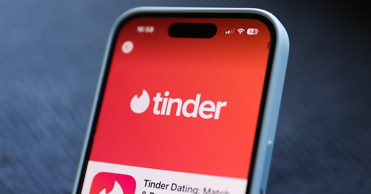 Tinder's Newest Feature Is for Dating — As A Group