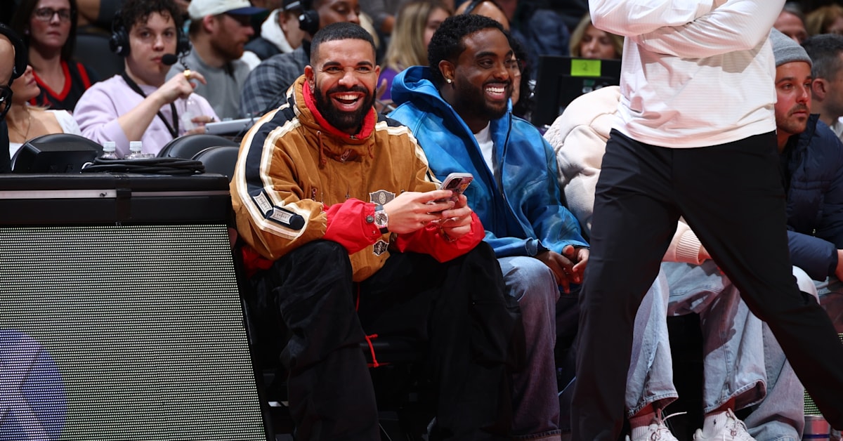 Drake Shares Cryptic Message About Artists 'Talking Out the Side of ...