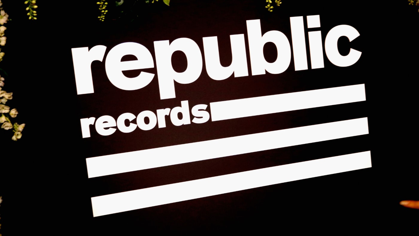 republic_only_hands_sni9un