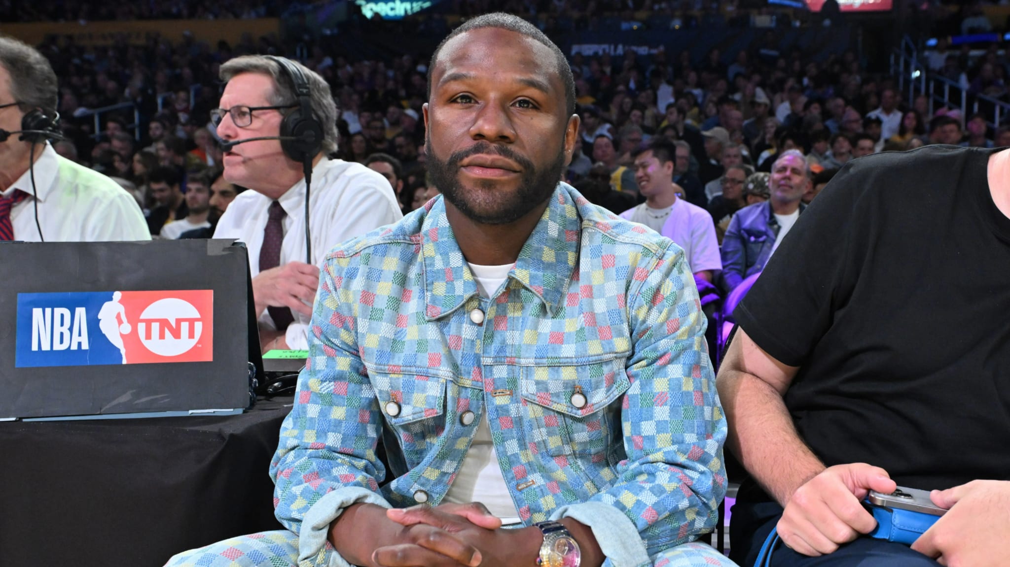 Floyd Mayweather Sues Vegas Supercar Dealer for $1.2M Over Alleged 'Fraudulent' Purchase