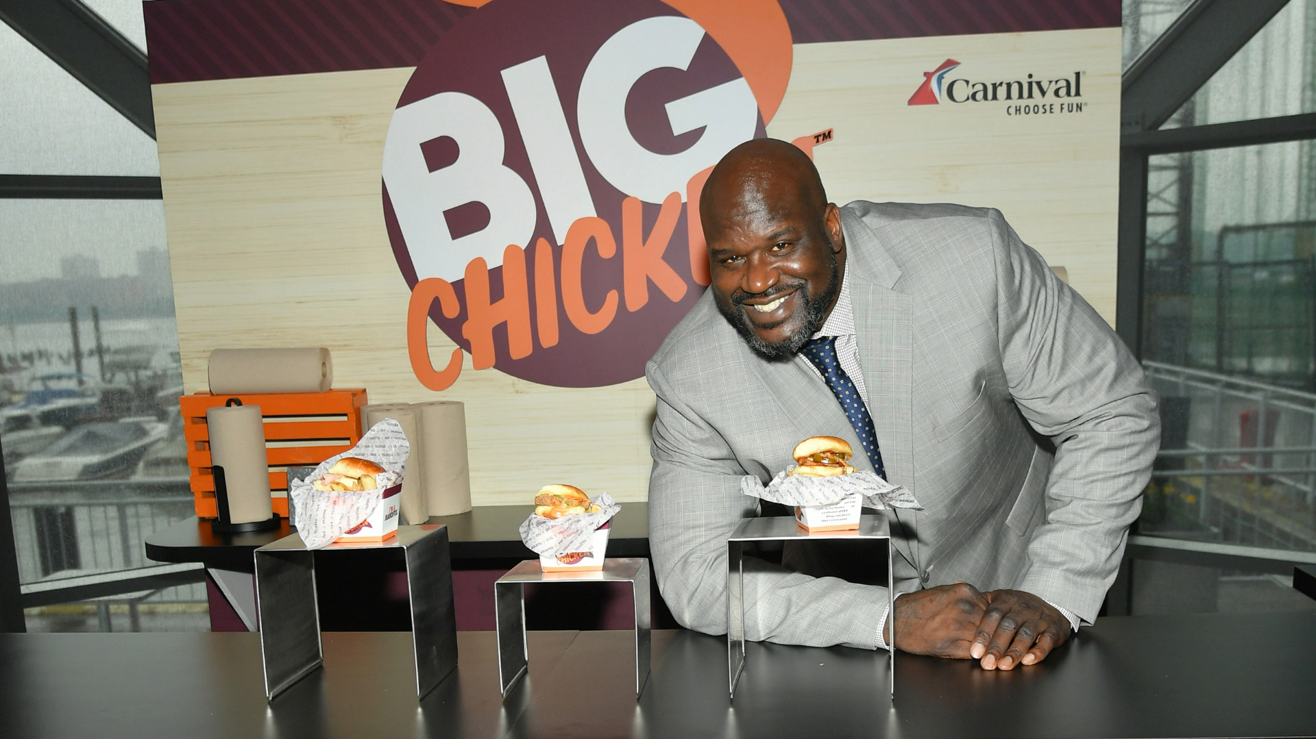 Shaq Closes Popular Big Chicken Restaurant in Las Vegas