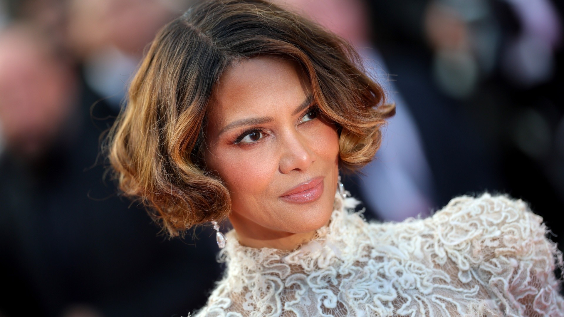 Halle Berry attends the closing ceremony red carpet at the 78th annual Cannes Film Festival at Palais des Festivals on May 24, 2025 in Cannes, France. 