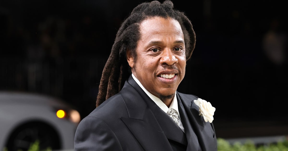 Here's Who Jay-Z Dissed, and Why, in His Roots Picnic Freestyle