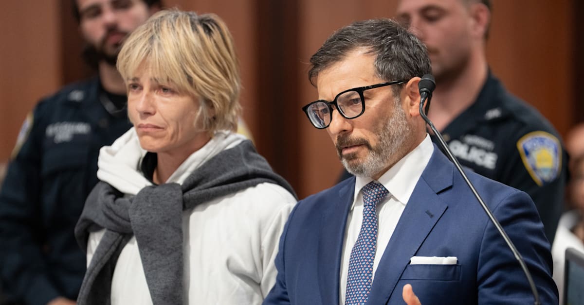 Selma Blair’s Attorneys Say Plane Incident Was Result of Missed ...