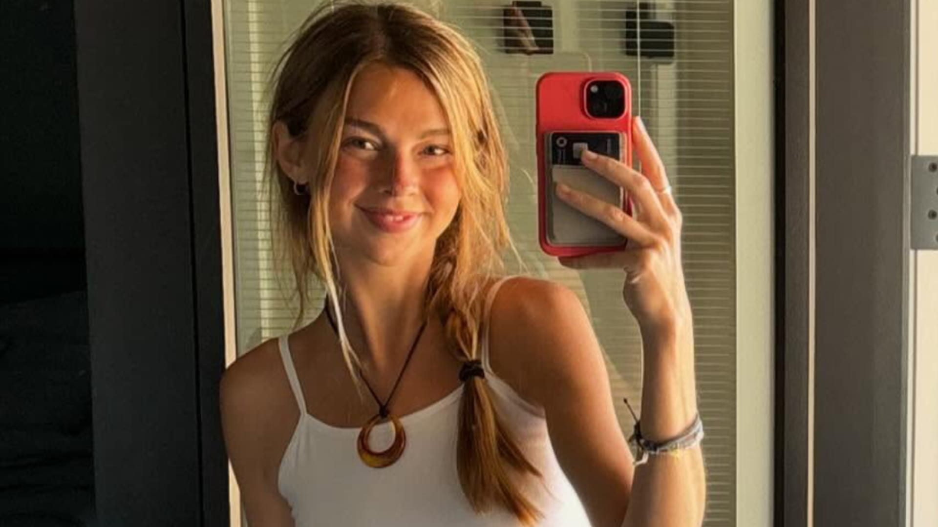 TikToker Sydney Towle, Who Shared Cancer Battle With Her Followers, Dies at 26